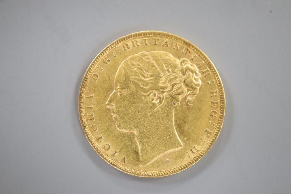 A Victoria gold sovereign, 1880S, VF.